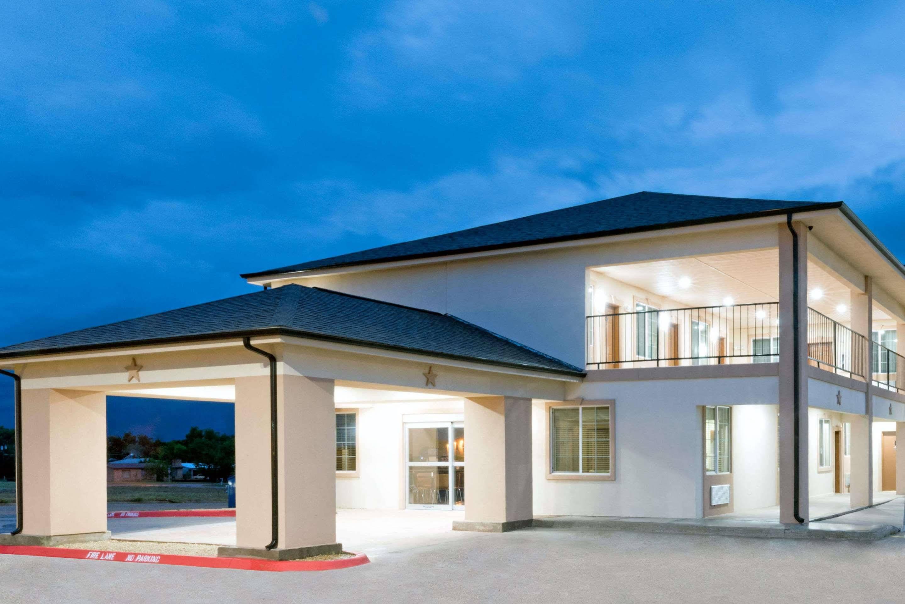 Super 8 By Wyndham Colorado City Kültér fotó